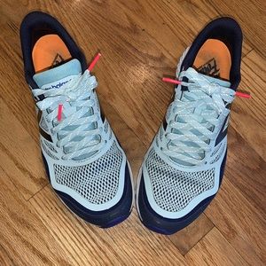 Used once! Woman’s new balance sneakers
